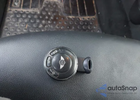 2013 Mini Convertible Cooper из США, поврежденный, VIN WMWZN3C5XDT135537